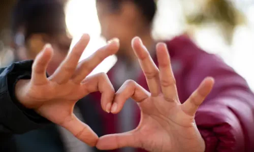 Love After Trauma: Healing & Opening Up Again – Steps to Rebuild Trust.